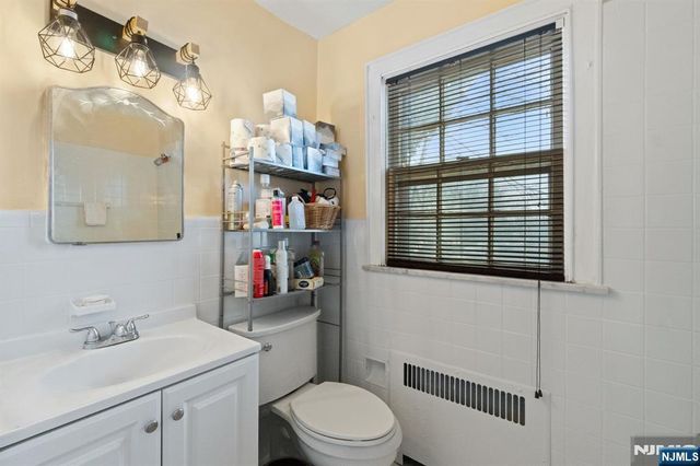 326 Eastern Parkway, Newark, NJ 07106