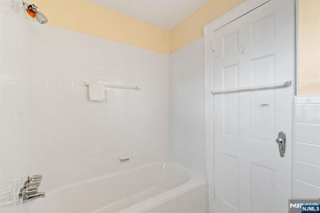 326 Eastern Parkway, Newark, NJ 07106