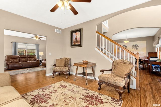 1618 SYCAMORE, Washington, IL 61571