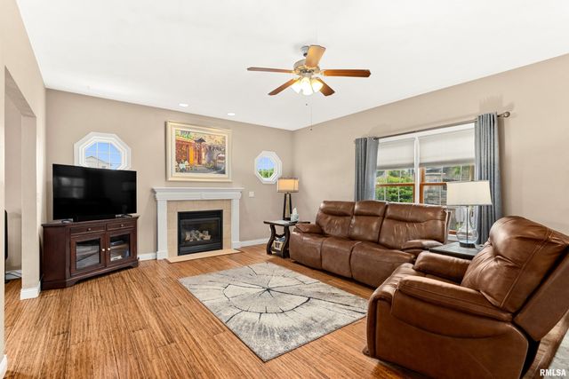1618 SYCAMORE, Washington, IL 61571
