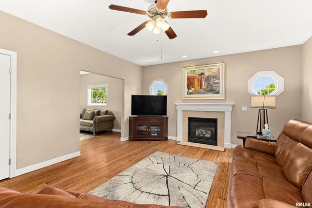 1618 SYCAMORE, Washington, IL 61571
