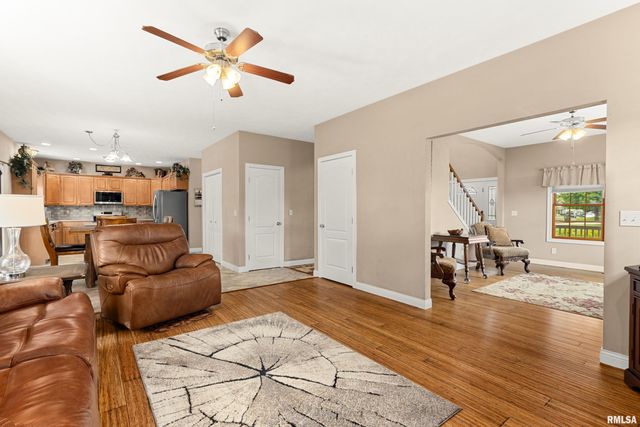 1618 SYCAMORE, Washington, IL 61571