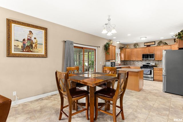 1618 SYCAMORE, Washington, IL 61571