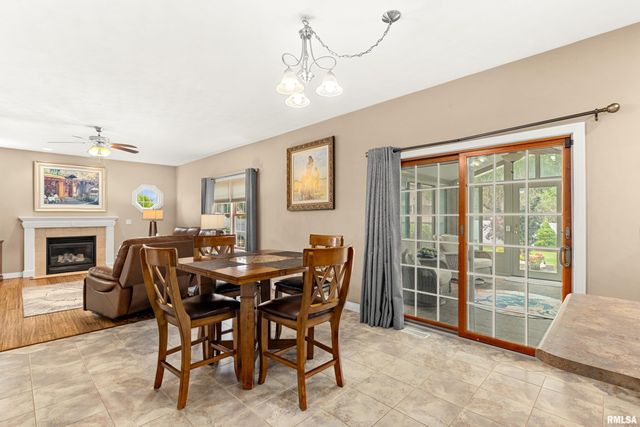 1618 SYCAMORE, Washington, IL 61571