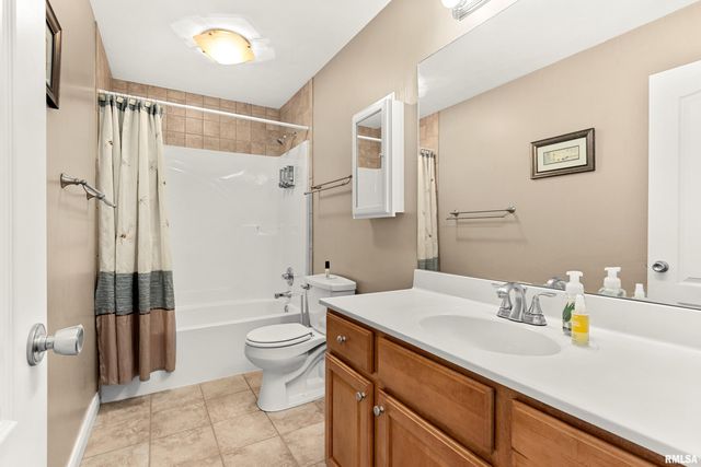 1618 SYCAMORE, Washington, IL 61571