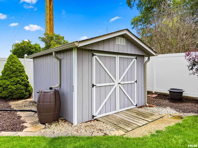 1618 SYCAMORE, Washington, IL 61571