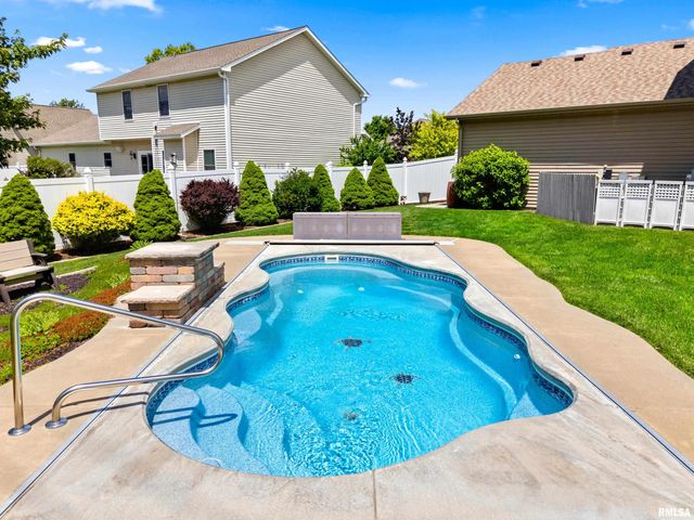 1618 SYCAMORE, Washington, IL 61571