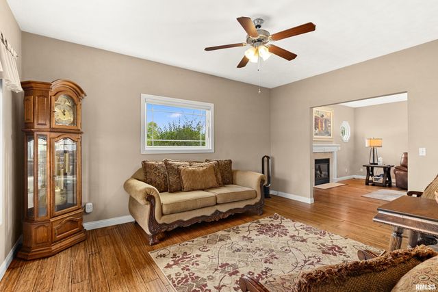1618 SYCAMORE, Washington, IL 61571