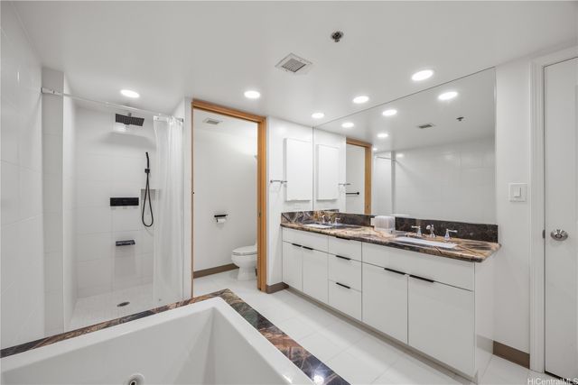 1888 Kalakaua Avenue 1701, Honolulu, HI 96815