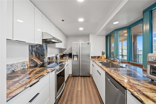 1888 Kalakaua Avenue 1701, Honolulu, HI 96815