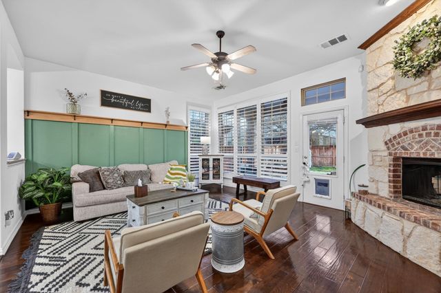 1128 Wilson Drive, Lantana, TX 76226