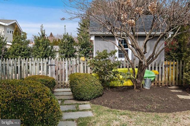 10 CARVEL RD, Annapolis, MD 21409