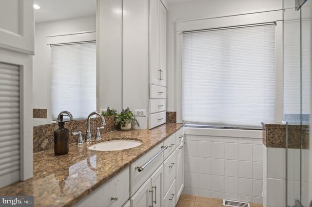 10 CARVEL RD, Annapolis, MD 21409