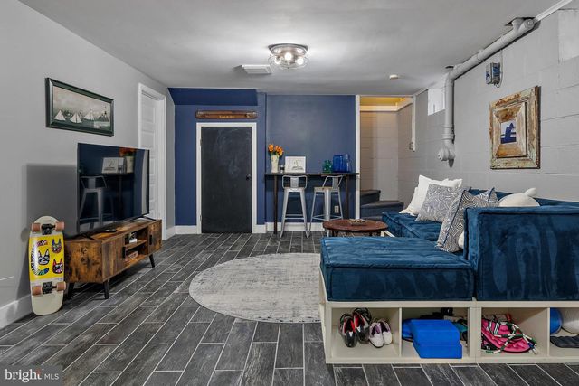 10 CARVEL RD, Annapolis, MD 21409