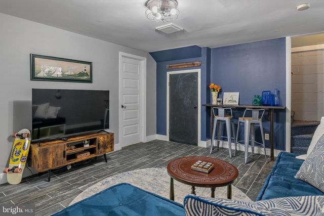 10 CARVEL RD, Annapolis, MD 21409