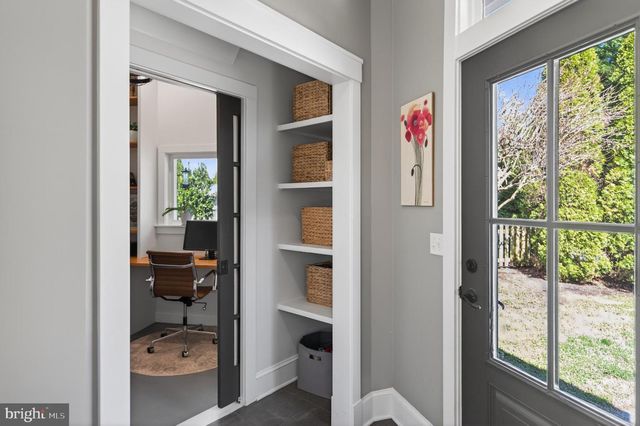 10 CARVEL RD, Annapolis, MD 21409