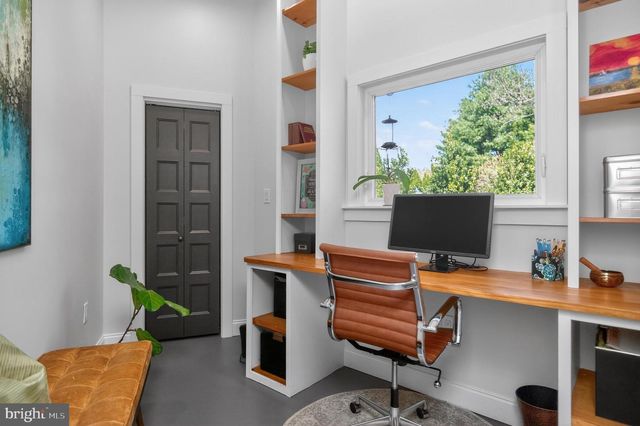 10 CARVEL RD, Annapolis, MD 21409