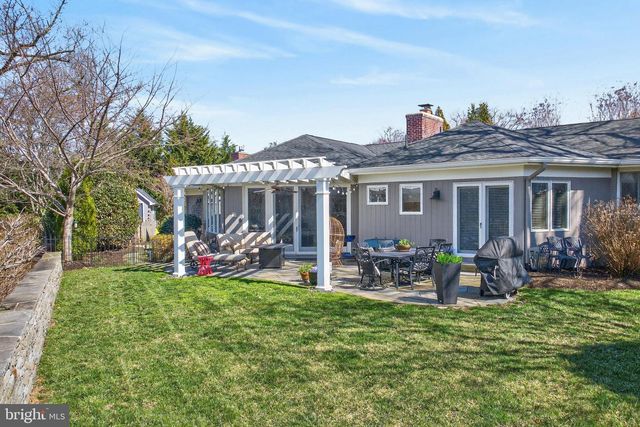 10 CARVEL RD, Annapolis, MD 21409