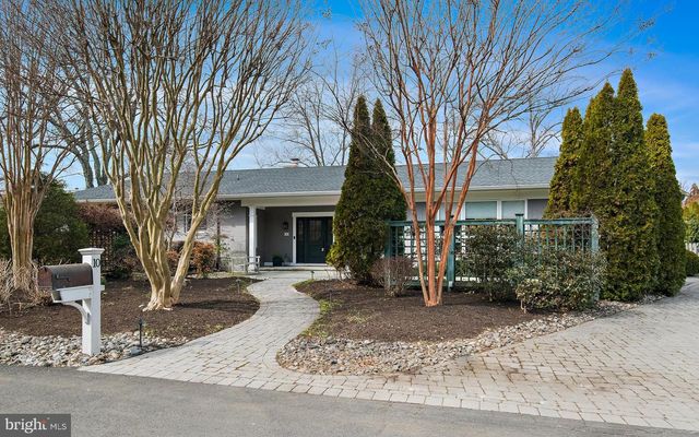 10 CARVEL RD, Annapolis, MD 21409