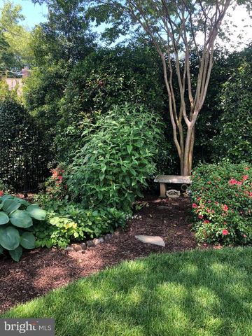 10 CARVEL RD, Annapolis, MD 21409