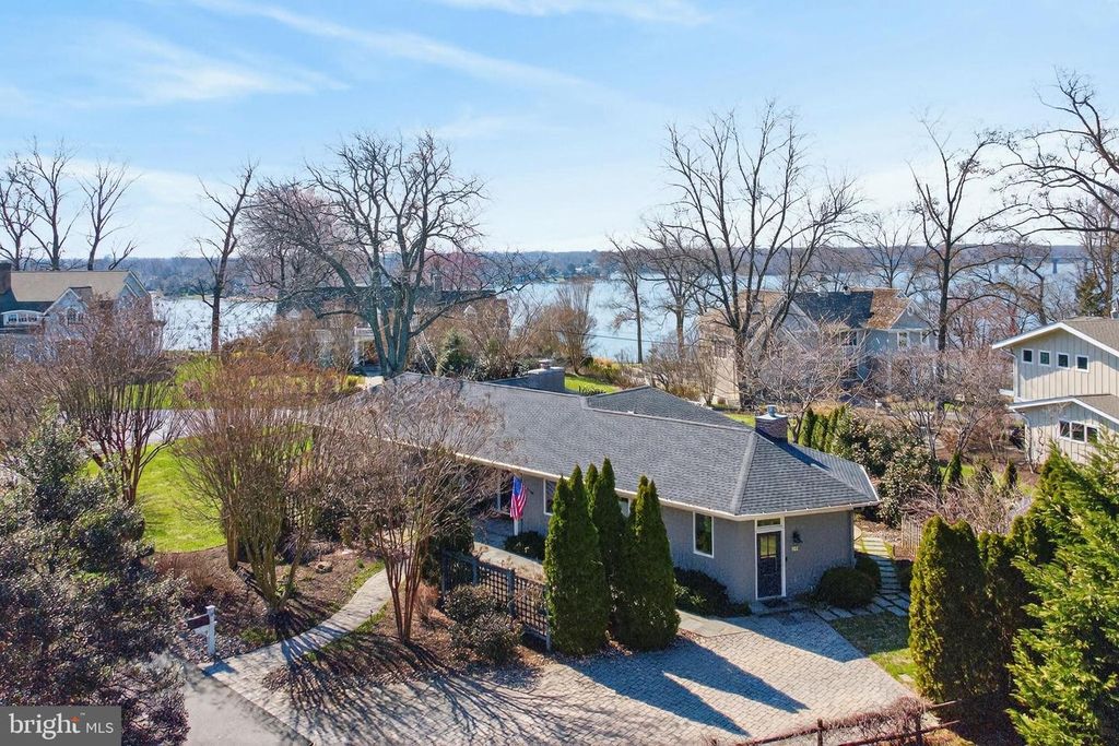 10 CARVEL RD, Annapolis, MD 21409