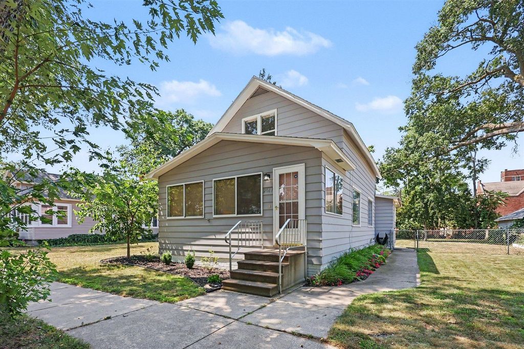 2067 Addison Street, Muskegon, MI 49441