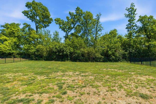316 Ironwood Cir, Gallatin, TN 37066