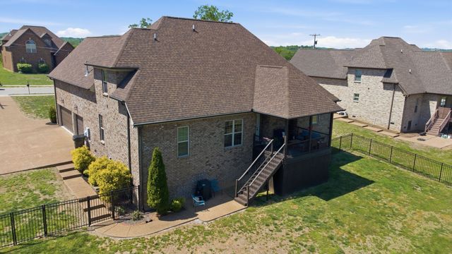 316 Ironwood Cir, Gallatin, TN 37066