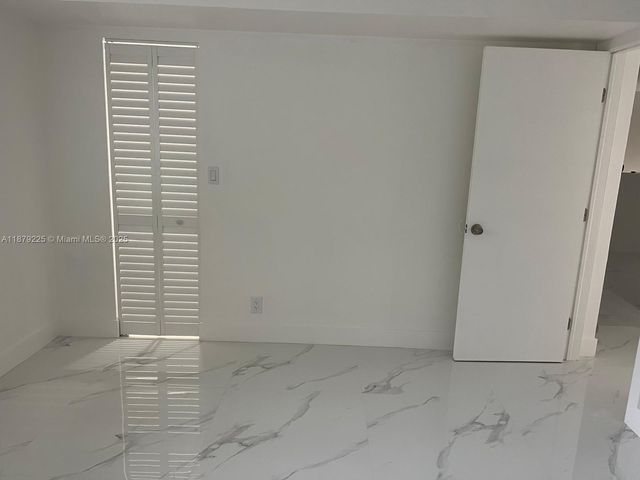 505 Gardens Dr 201, Pompano Beach, FL 33069