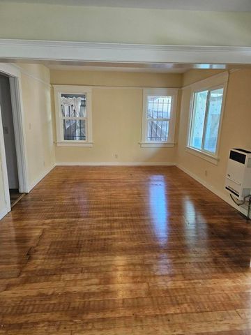 1425 N Normandie Avenue, Los Angeles, CA 90027