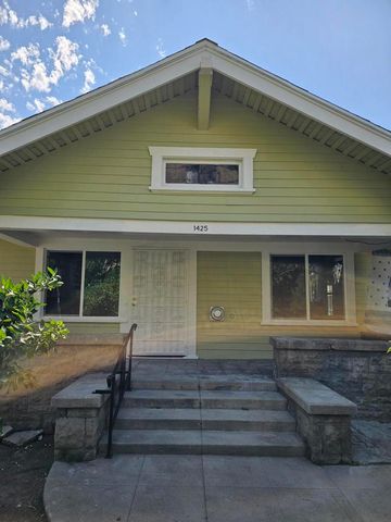 1425 N Normandie Avenue, Los Angeles, CA 90027