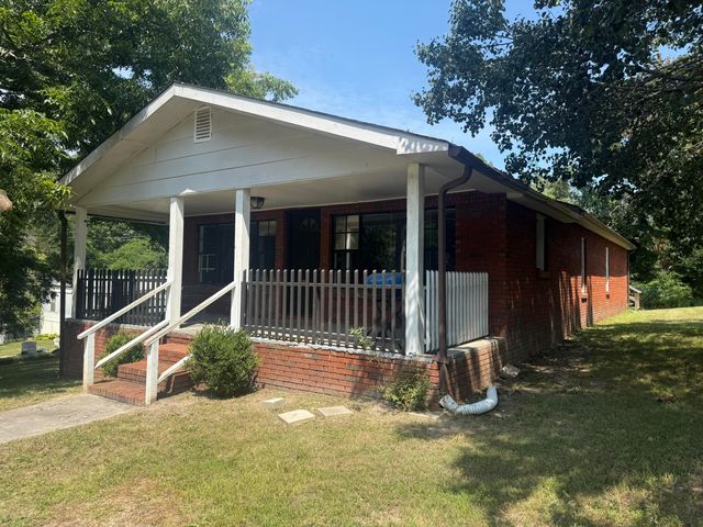 1007 Diamond Avenue, Bridgeport, AL 35740