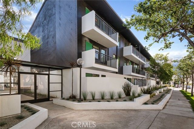 262 N Los Robles, Pasadena, CA 91101