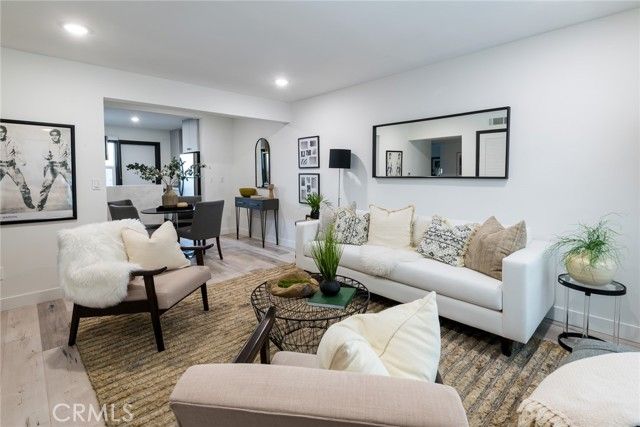 262 N Los Robles, Pasadena, CA 91101