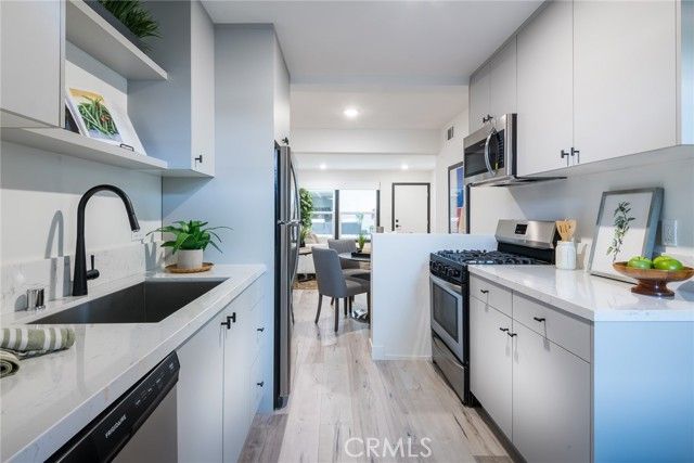 262 N Los Robles, Pasadena, CA 91101