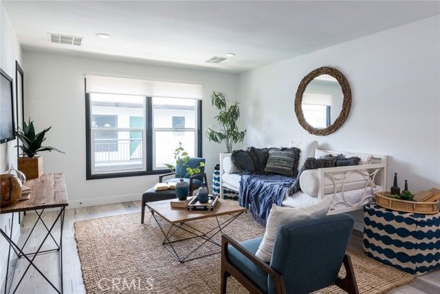 262 N Los Robles, Pasadena, CA 91101