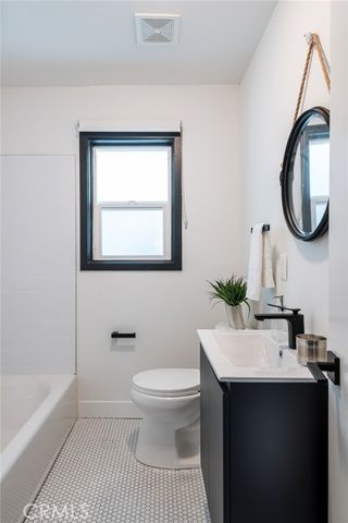 262 N Los Robles, Pasadena, CA 91101