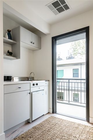 262 N Los Robles, Pasadena, CA 91101