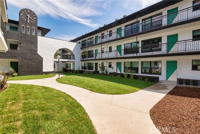 262 N Los Robles, Pasadena, CA 91101