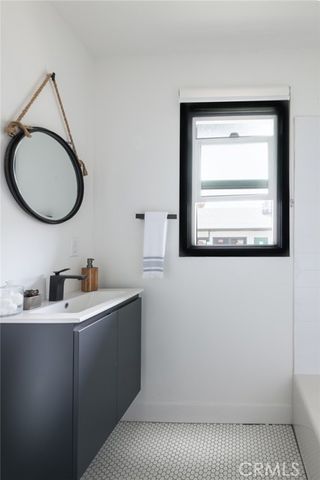 262 N Los Robles, Pasadena, CA 91101