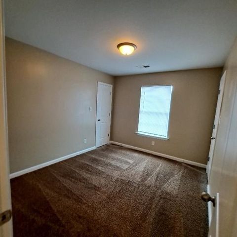 4744 WATERFRONT OAK DR, Memphis, TN 38128