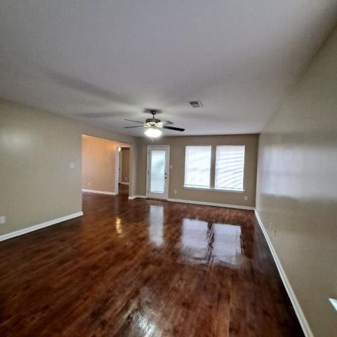 4744 WATERFRONT OAK DR, Memphis, TN 38128