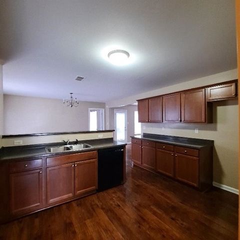4744 WATERFRONT OAK DR, Memphis, TN 38128