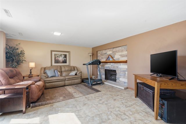 3929 Nancy Jane Lane, Cedar Rapids, IA 52402