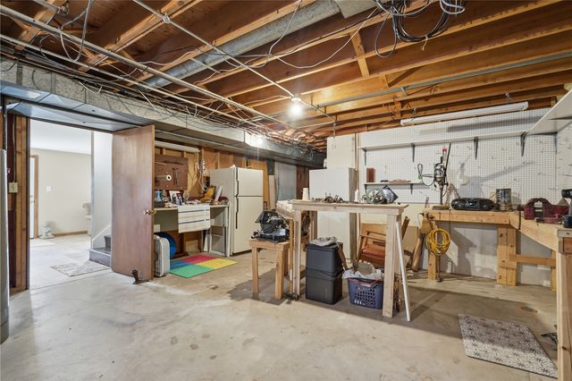 3929 Nancy Jane Lane, Cedar Rapids, IA 52402