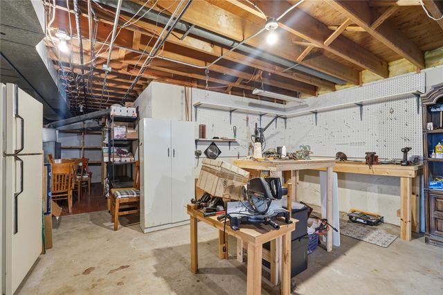 3929 Nancy Jane Lane, Cedar Rapids, IA 52402