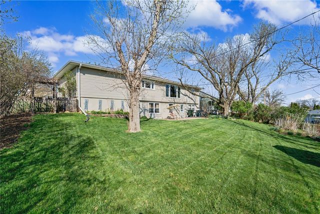 3929 Nancy Jane Lane, Cedar Rapids, IA 52402