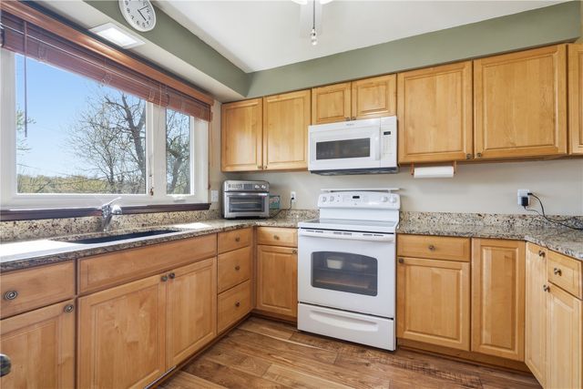 3929 Nancy Jane Lane, Cedar Rapids, IA 52402