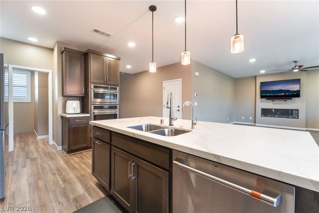 6203 Redstone Hills Drive, Las Vegas, NV 89148
