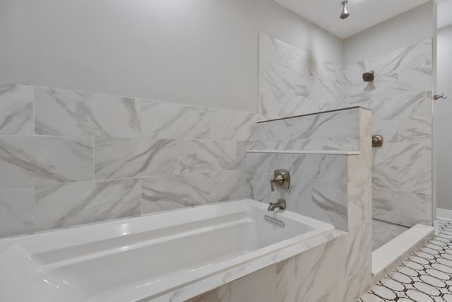 840 S Cuyler Avenue, Oak Park, IL 60304
